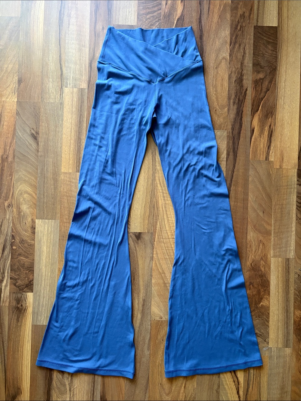 aerie Woman’s Blue Flared Yoga Pants Size M